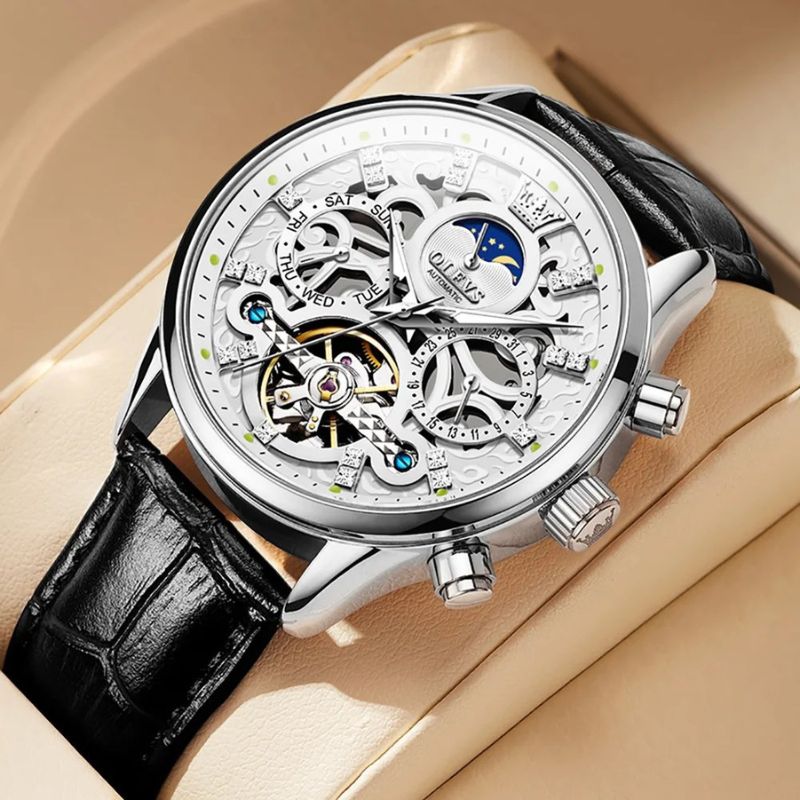 Automatic mechanical watch with leather strap