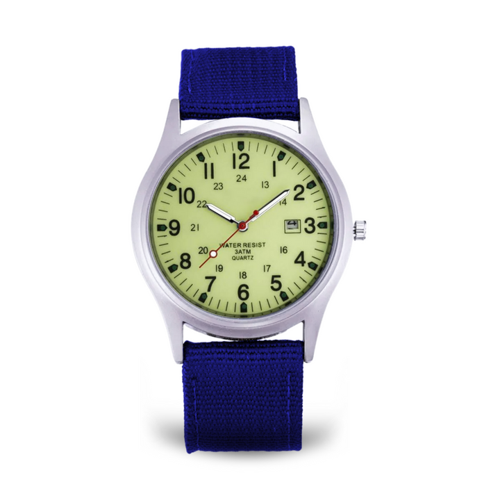 Casual wristwatch with military inspiration