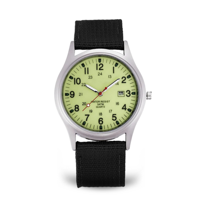 Casual wristwatch with military inspiration